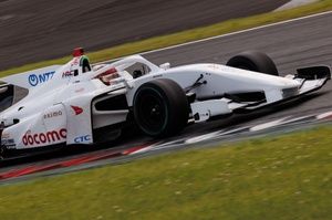 チームメイト優勝の一方で、牧野任祐は富士の第7戦で大苦戦「クルマがスライドしてしまい、前に進まなかった」