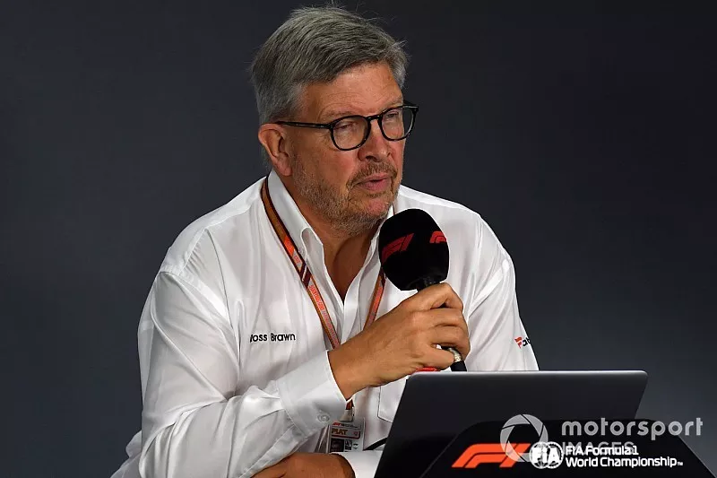 Ross Brawn, directeur de la comp&eacute;tition du Formula One Group, lors de la conf&eacute;rence de presse