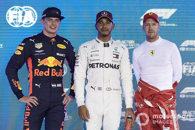 Max Verstappen, Red Bull Racing, le poleman Lewis Hamilton, Mercedes AMG F1, et Sebastian Vettel, Ferrari