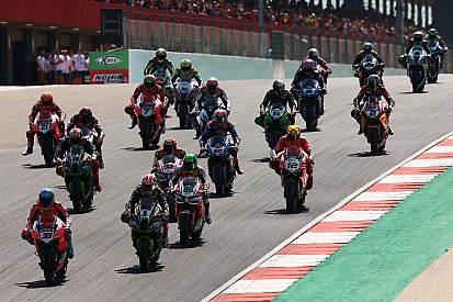 Superbike üç yarışlık formata geçiyor