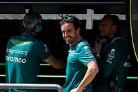 Alonso dice que Aston Martin fue "m&aacute;s r&aacute;pido" que Ferrari en Bahr&eacute;in