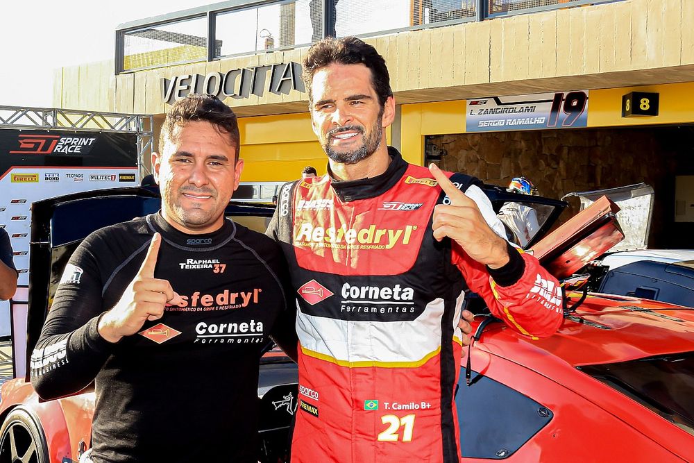 Raphael Teixeira e Thiago Camilo