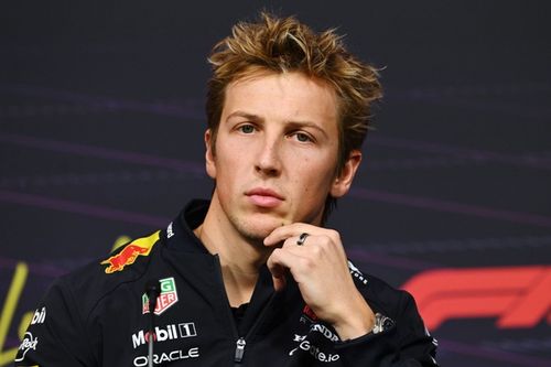 Lawson: "No hay nadie mejor de quien aprender que Verstappen"