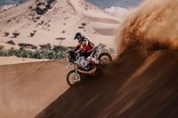 Tym razem Sanders, Dąbrowski coraz lepiej