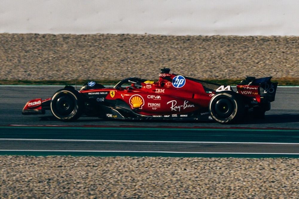 Lewis Hamilton: Crash bei Ferrari-Testfahrten in Barcelona!