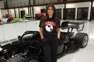 Hailie Deegan reveals issue during oval testing: "My head trying to rip off!"