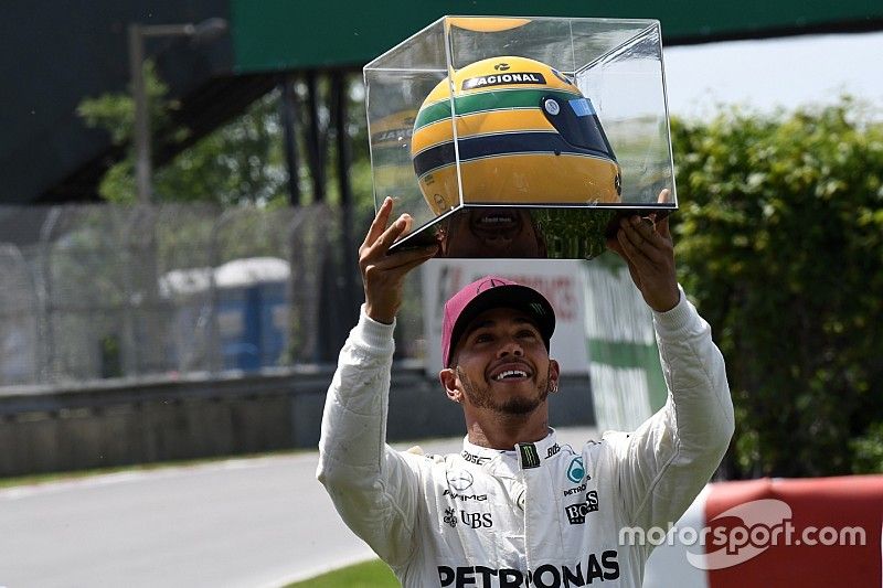 Ganador de la pole Lewis Hamilton, Mercedes AMG F1