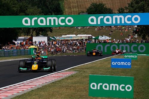 F2 Hungary: Hauger fends off Iwasa for sprint race victory
