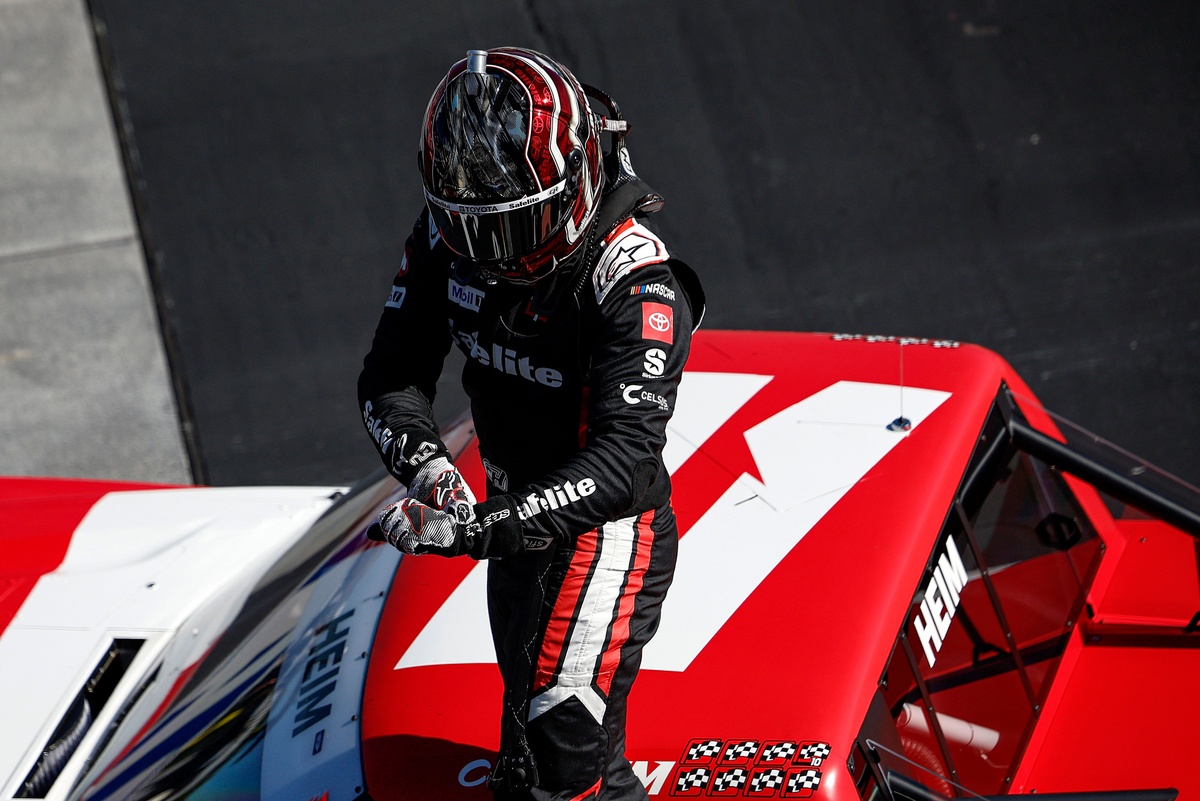 Corey Heim ties NASCAR Truck season win record with Loudon victory