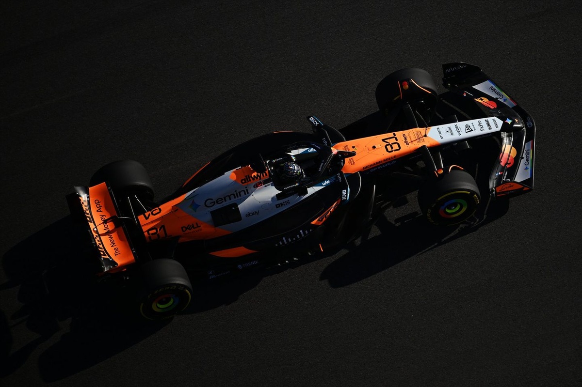 McLaren “a long way” from prioritising Oscar Piastri in F1’s title fight