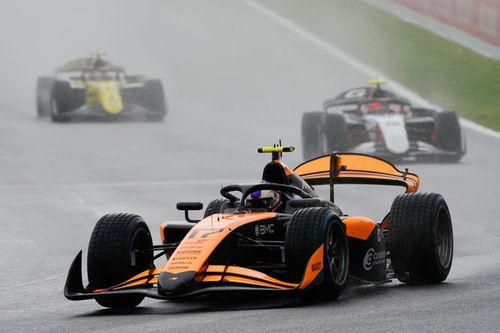 F2 B&eacute;lgica: Dunne gana bajo la lluvia y vuelve al liderato