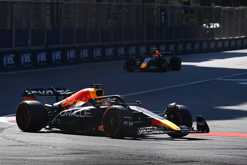Max Verstappen, Red Bull Racing RB18, Sergio Perez, Red Bull Racing RB18