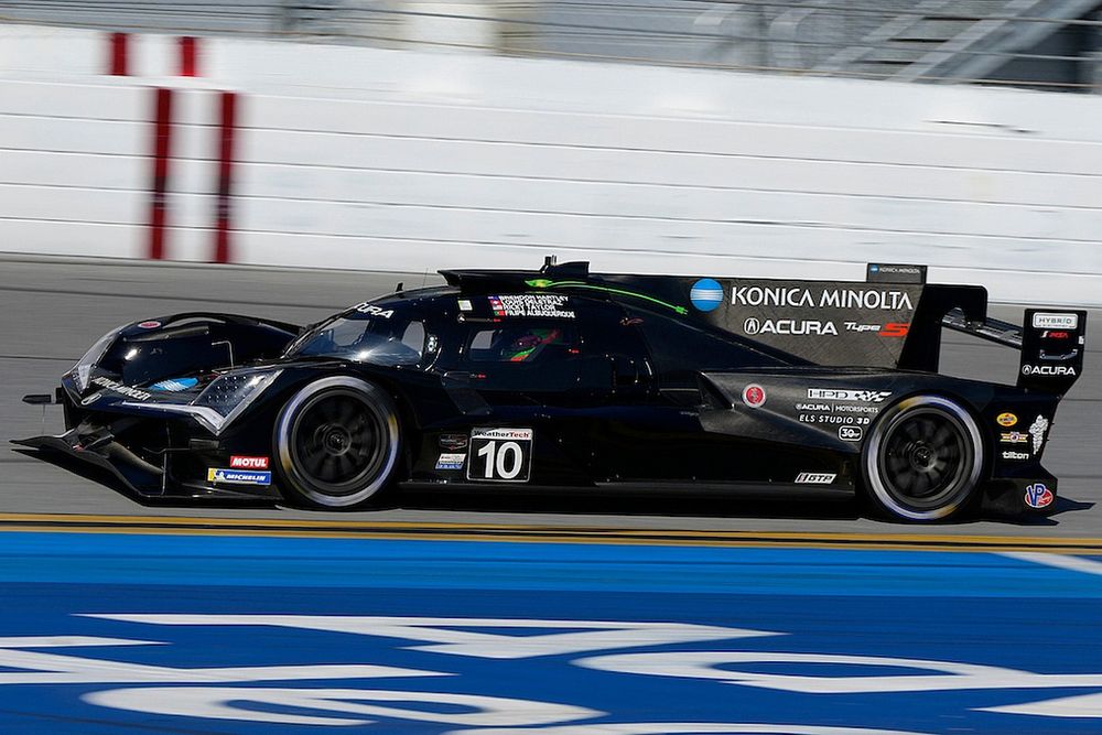 #10 Wayne Taylor Racing Acura ARX-06 GTP: Ricky Taylor, Filipe Albuquerque, Brendon Hartley, Louis Deletraz