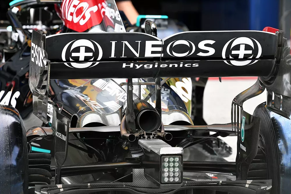 Detalle del Mercedes W12