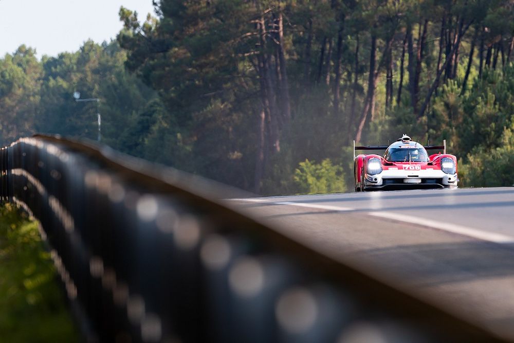 #708 Glickenhaus Racing Glickenhaus 007 LMH Hypercar, Luis Felipe Derani, Franck Mailleux, Olivier Pla