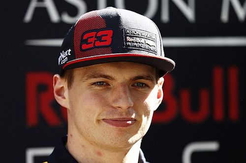 Verstappen gana campeonato, con Canapino en el podio