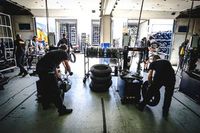 Michelin quiere seguir en MotoGP hasta 2028 y Pirelli est&aacute; a la expectativa