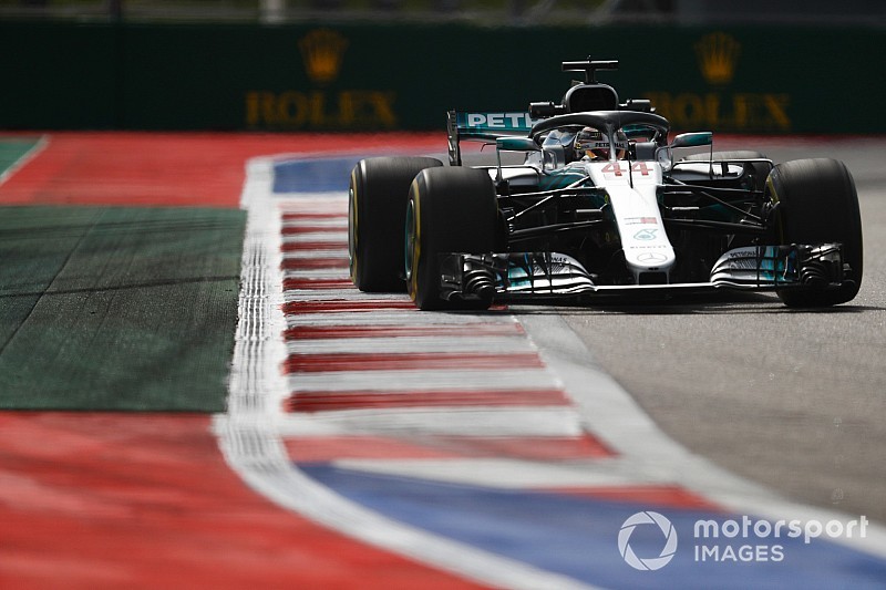 Hamilton lidera novo domínio da Mercedes no TL3 na Rússia