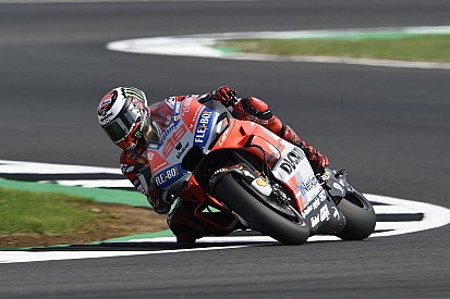 Meer hobbels op nieuw geasfalteerd Silverstone: MotoGP-rijders teleurgesteld