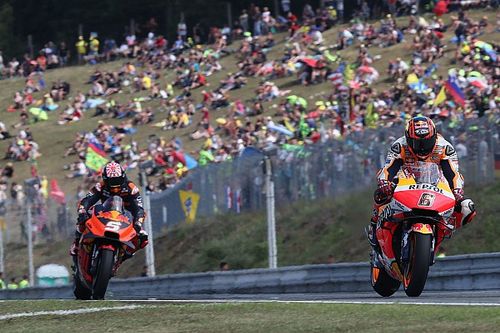 Bradl: Komentarze Crutchlowa są bezproduktywne