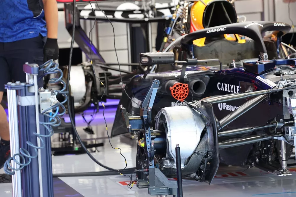 Detalhe t&eacute;cnico Red Bull RB22