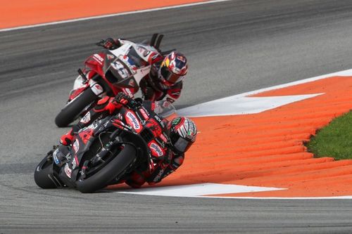 A qué hora fue la carrera al sprint de MotoGP en Valencia y cómo se vio gratis