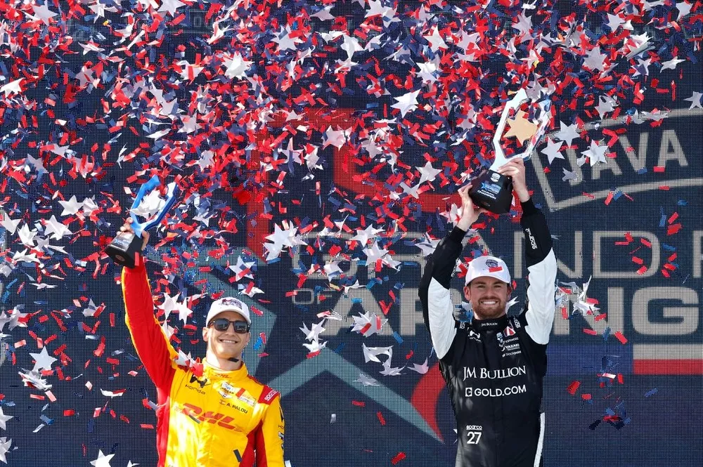 Alex Palou, Chip Ganassi Racing; Kyle Kirkwood, Andretti Global con Curb-Agajanian; Will Power, Andretti Global