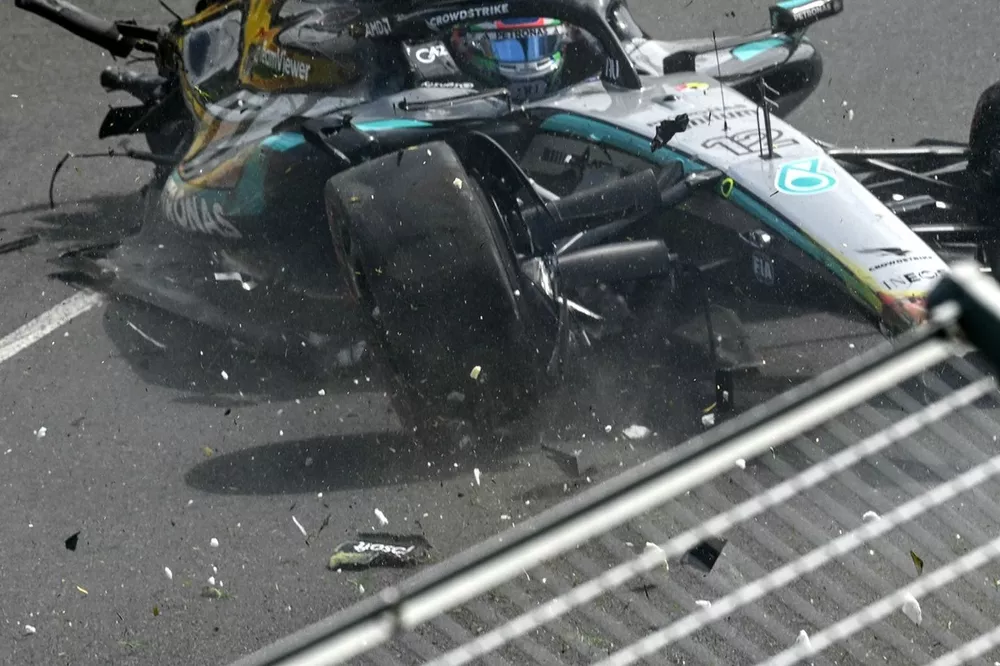 Andrea Kimi Antonelli, Mercedes crash