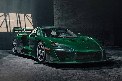 Власник нового McLaren Senna розбив машину після виїзду із салону