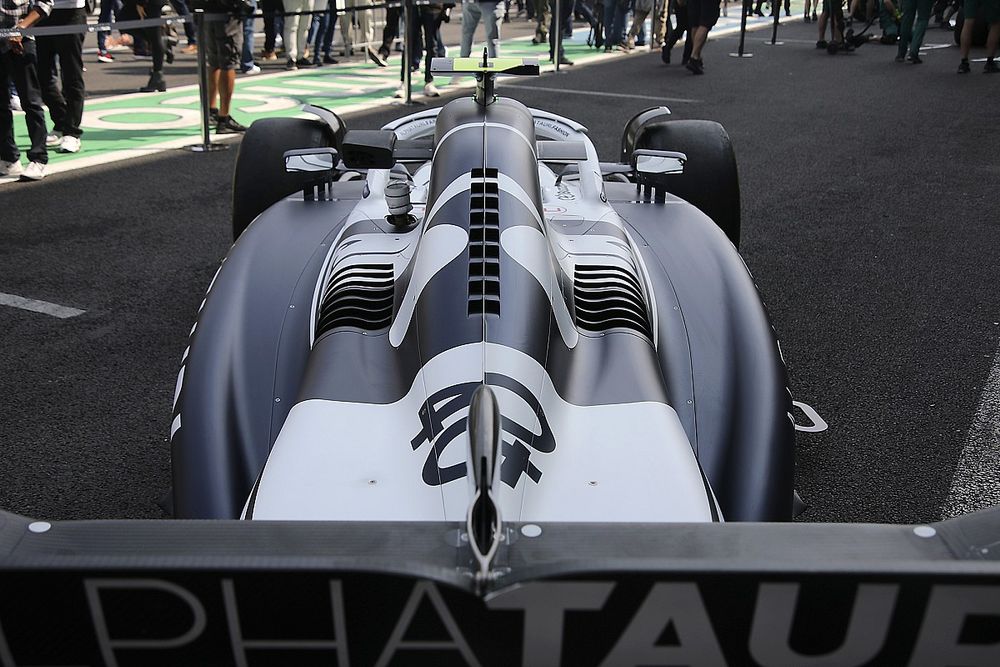 AlphaTauri AT03 engine cover cooling