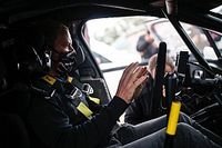 Bottas aprovecha su fin de semana sin F1 para probar en rallies