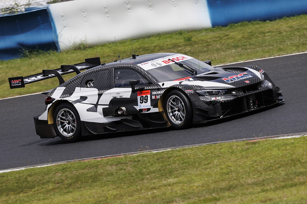 SUPER GT: Honda Civic GT500 hits the track in Okayama test
