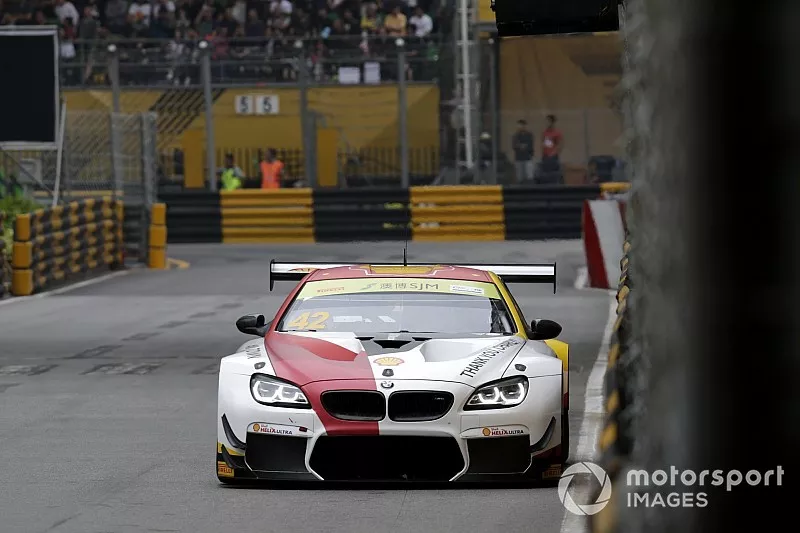 #42 BMW Team Schnitzer BMW M6 GT3: Augusto Farfus