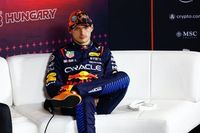 Las cr&iacute;ticas a Verstappen por correr de madrugada en simracing son "basura"