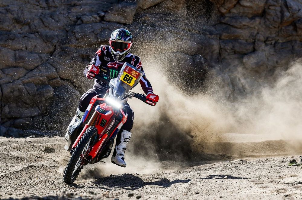 #68 Monster Energy Honda HRC Honda: Tosha Schareina