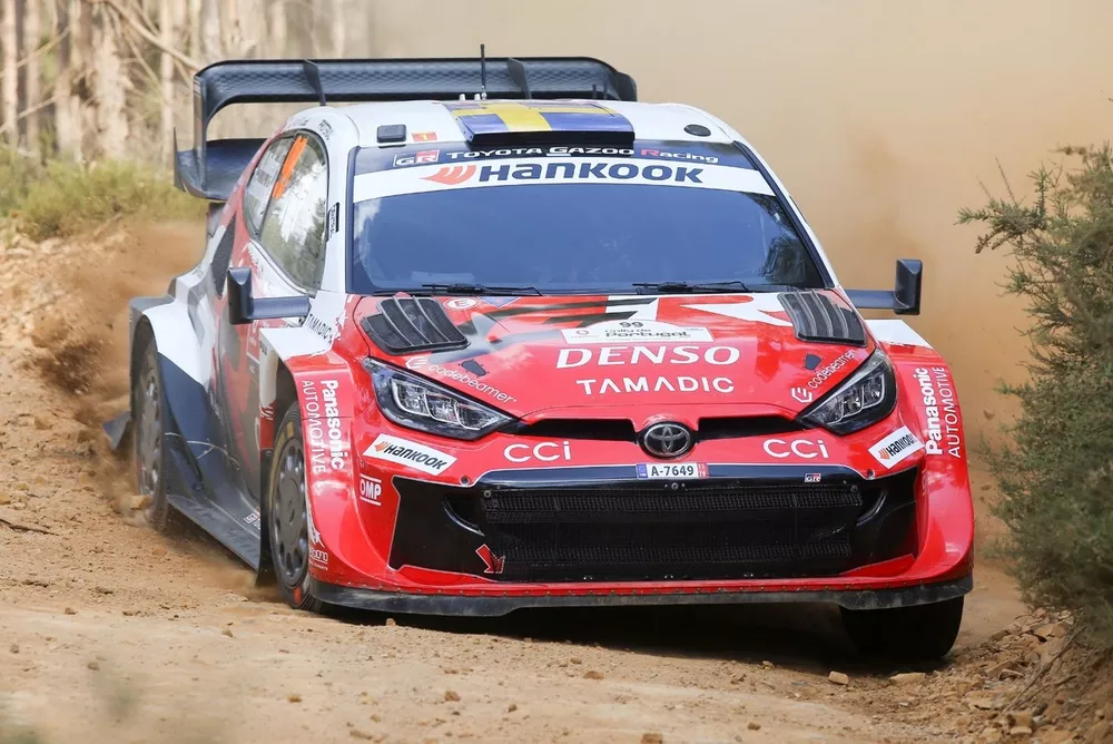 Oliver Solberg, Elliott Edmondson, Toyota Gazoo Racing WRT Toyota GR Yaris Rally1