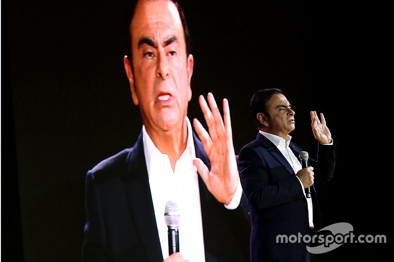 Ghosn ha dato le dimissioni: non è più presidente né amministratore delegato di Renault