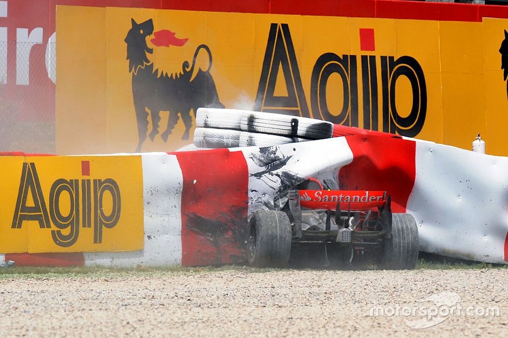 Choque de Heikki Kovalainen, McLaren MP4-23 Mercedes
