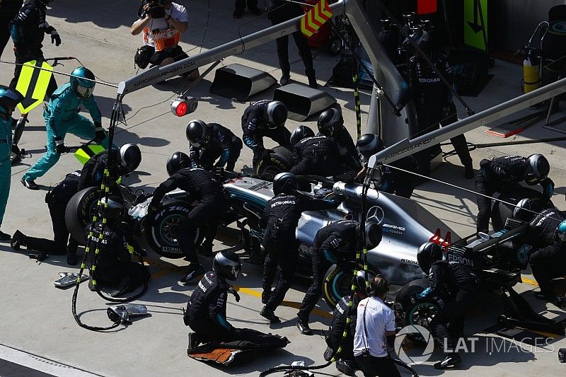 Lewis Hamilton, Mercedes AMG F1 W09, makes a pit stop