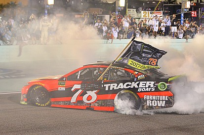 Труэкс стал чемпионом NASCAR