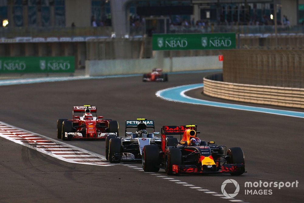 Max Verstappen, Red Bull Racing RB12, leads Nico Rosberg, Mercedes F1 W07 Hybrid, Kimi Raikkonen, Fe