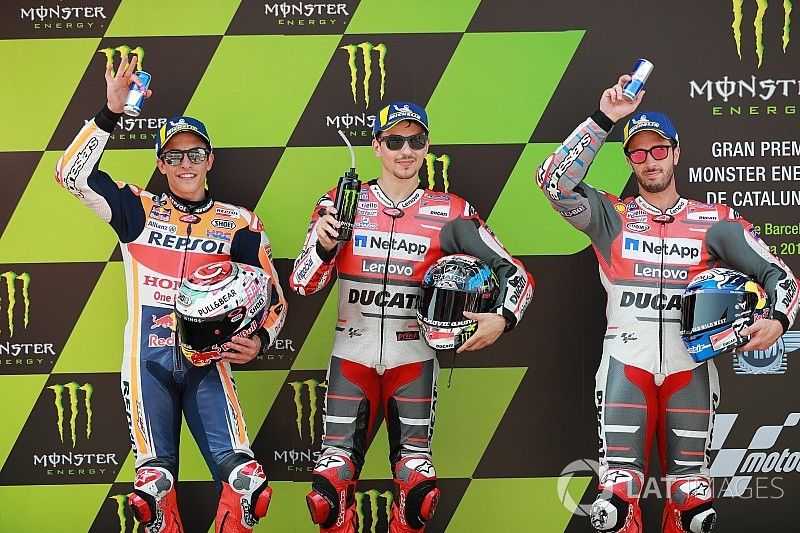 Top 3 en clasificaci&oacute;n: Marc Marquez, Repsol Honda Team, Jorge Lorenzo, Ducati Team, Andrea Dovizioso, Ducati Team
