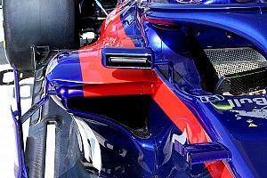 Toro Rosso copia el dise&ntilde;o de espejos de Ferrari