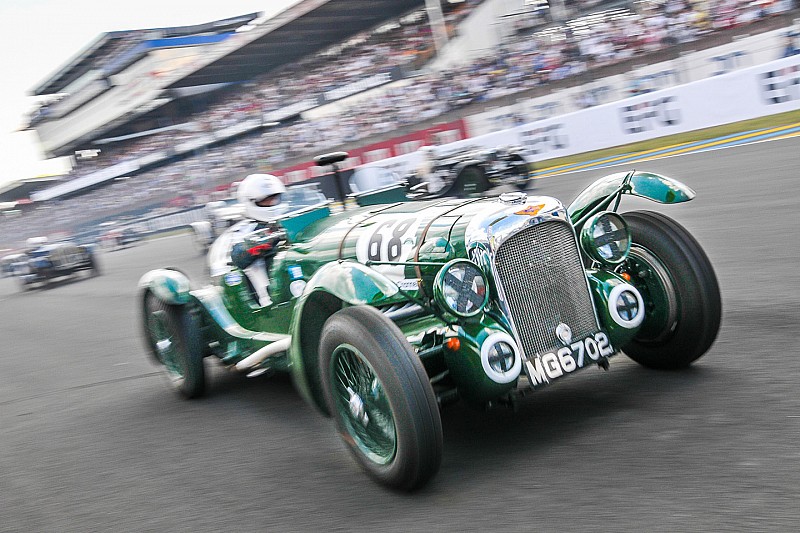 GALERÍA: los clásicos coches de Le Mans en la pista