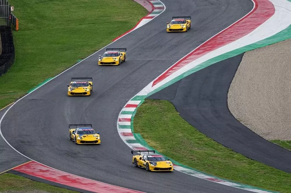 Ferrari 296 Challenge