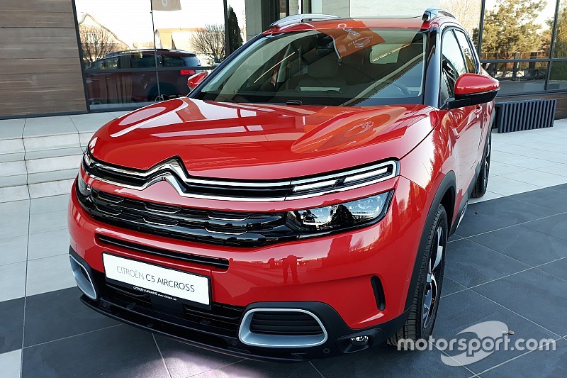 Галерея: кросовер Citroen C5 Aircross приземлився в Україні