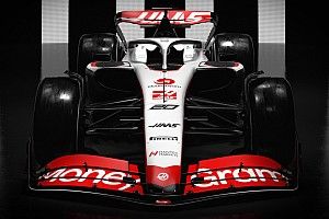 Foto's: De kleurstelling van de nieuwe Haas F1-bolide voor 2023 uit alle hoeken