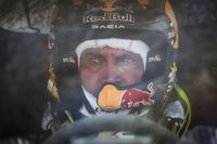 Al Attiyah califica de "decepcionante" el abandono de Sainz en el Dakar