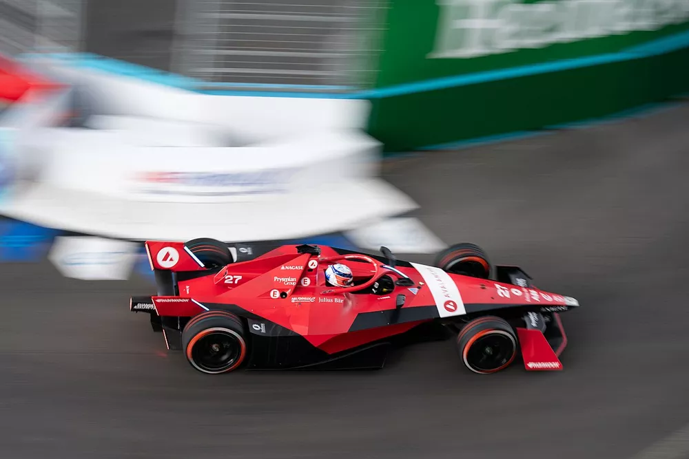 Jake Dennis, Andretti Autosport, Porsche 99 X Electric Gen3