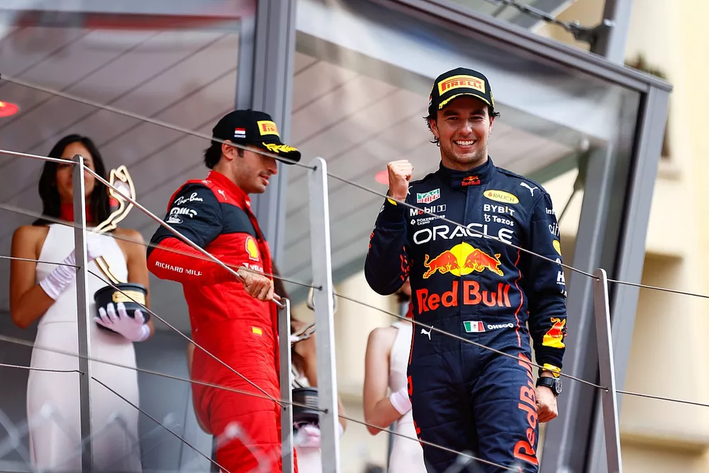 Podio: ganador Sergio Pérez, Red Bull Racing